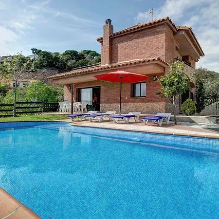 Sant Eloi Sleeps 8 Pool Wifi * Lloret de Mar