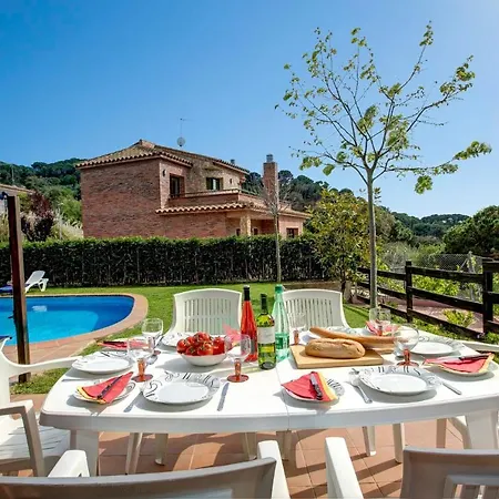 Sant Eloi Sleeps 8 Pool Wifi Villa Lloret de Mar